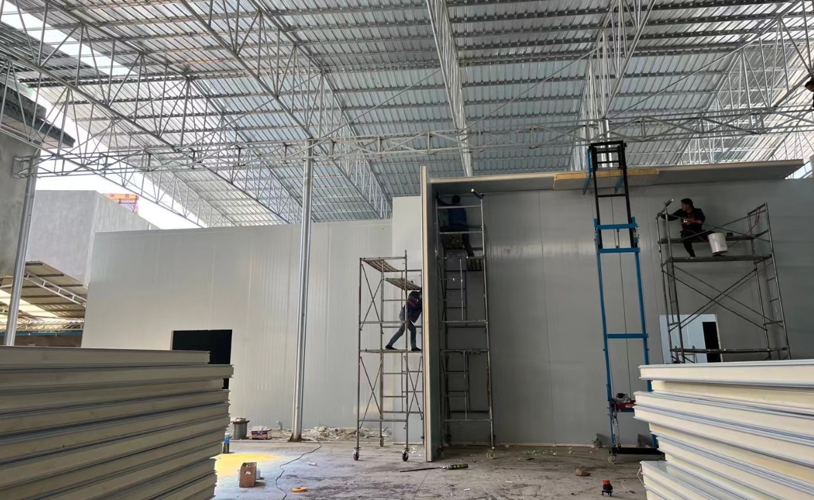 Installation of cold storage Machine-Made Panels